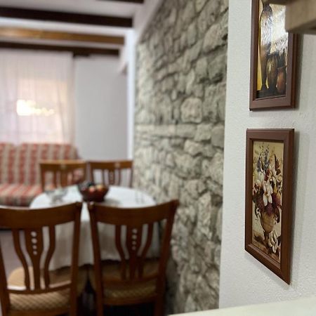 Pjetri House Ξενοδοχείο Μπεράτ Εξωτερικό φωτογραφία