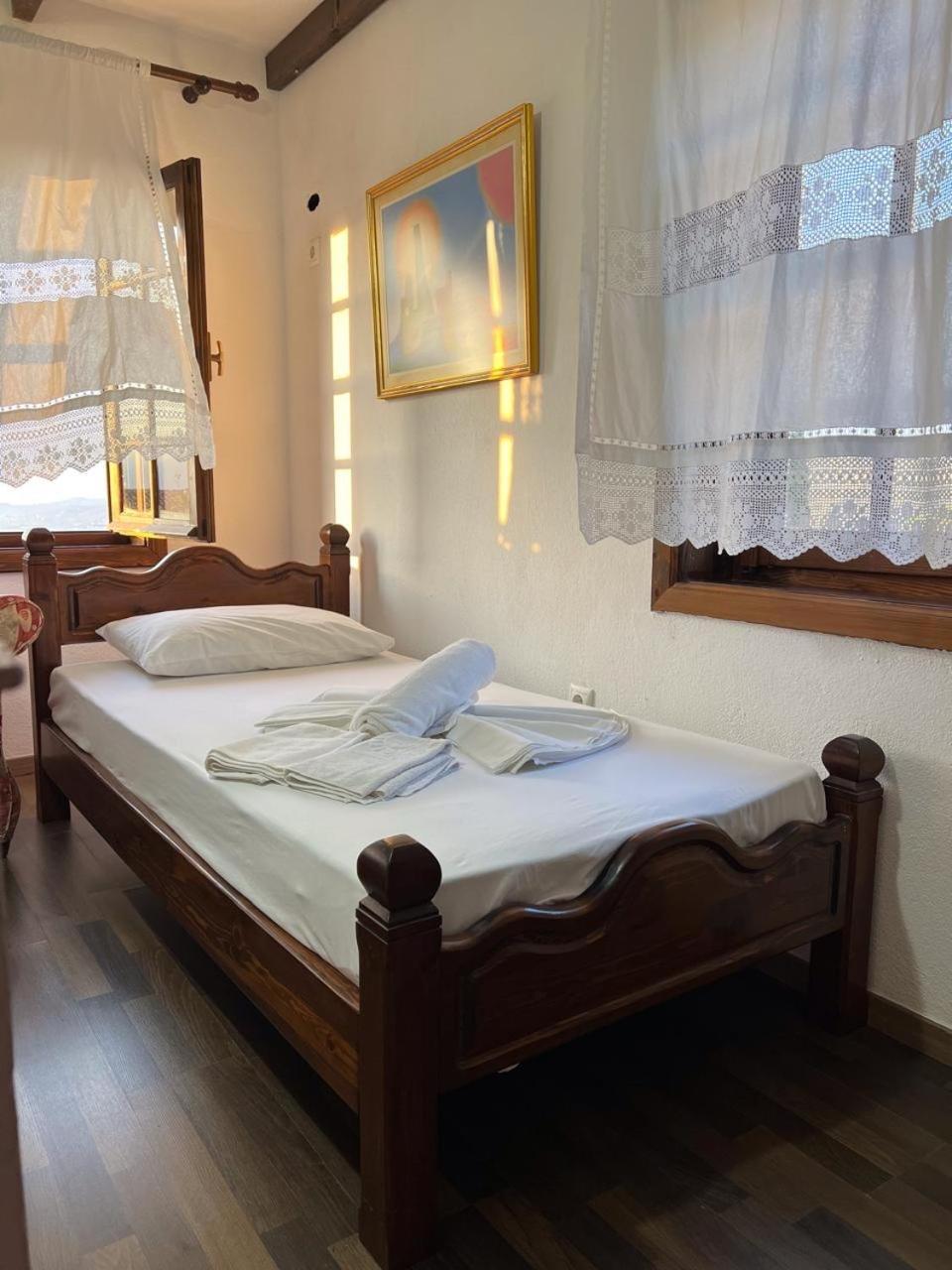 Pjetri House Ξενοδοχείο Μπεράτ Εξωτερικό φωτογραφία
