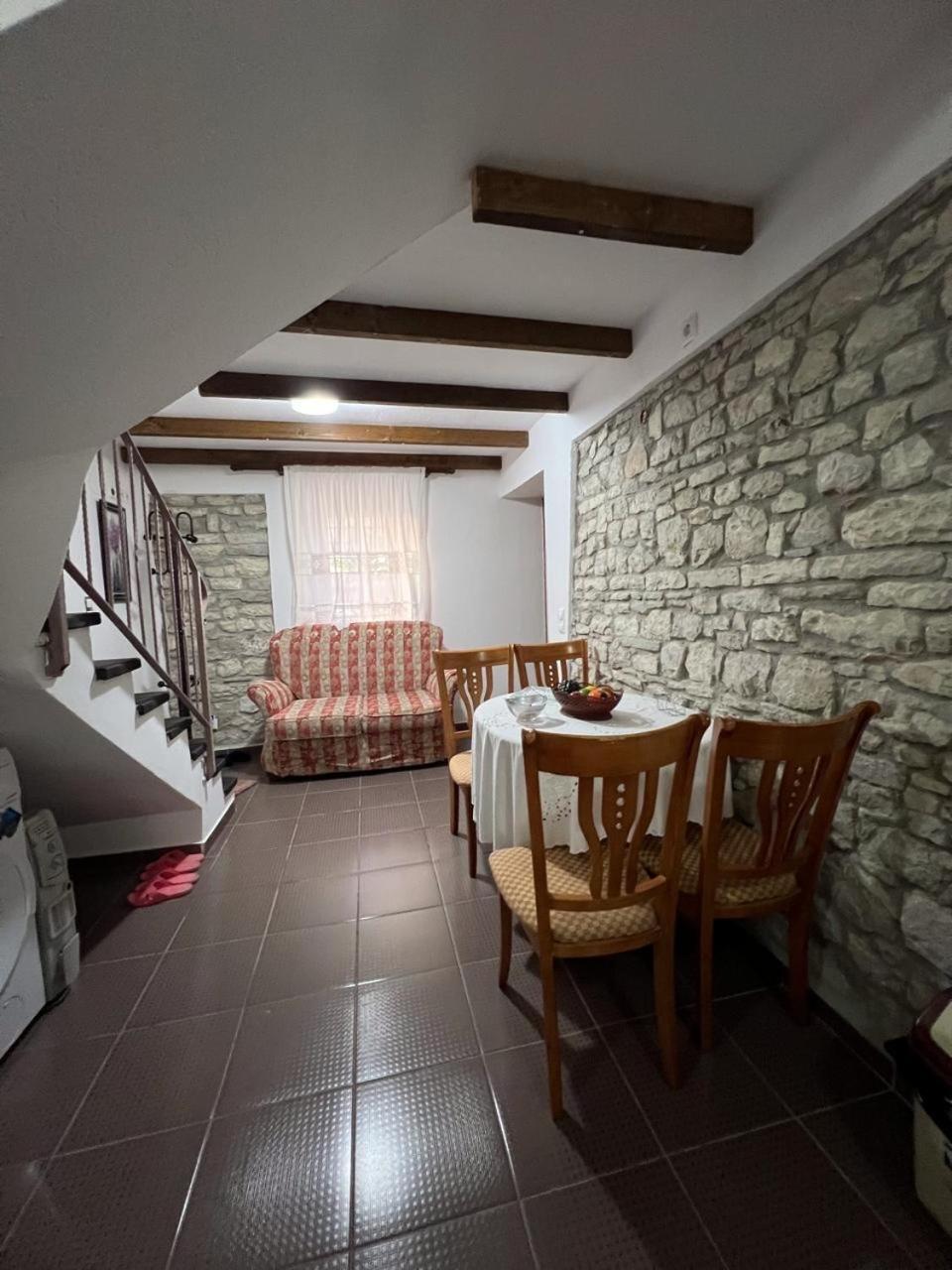 Pjetri House Ξενοδοχείο Μπεράτ Εξωτερικό φωτογραφία