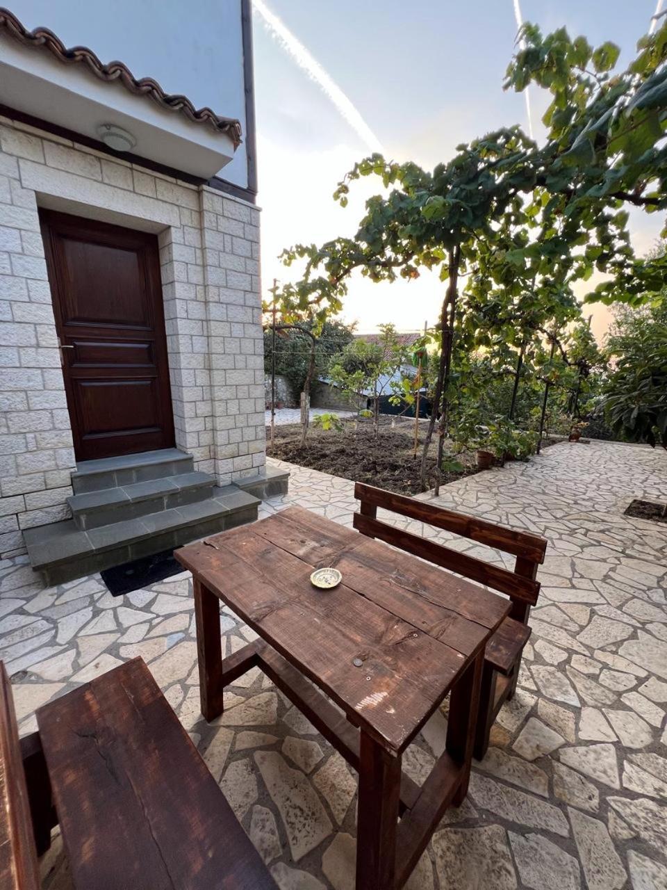 Pjetri House Ξενοδοχείο Μπεράτ Εξωτερικό φωτογραφία