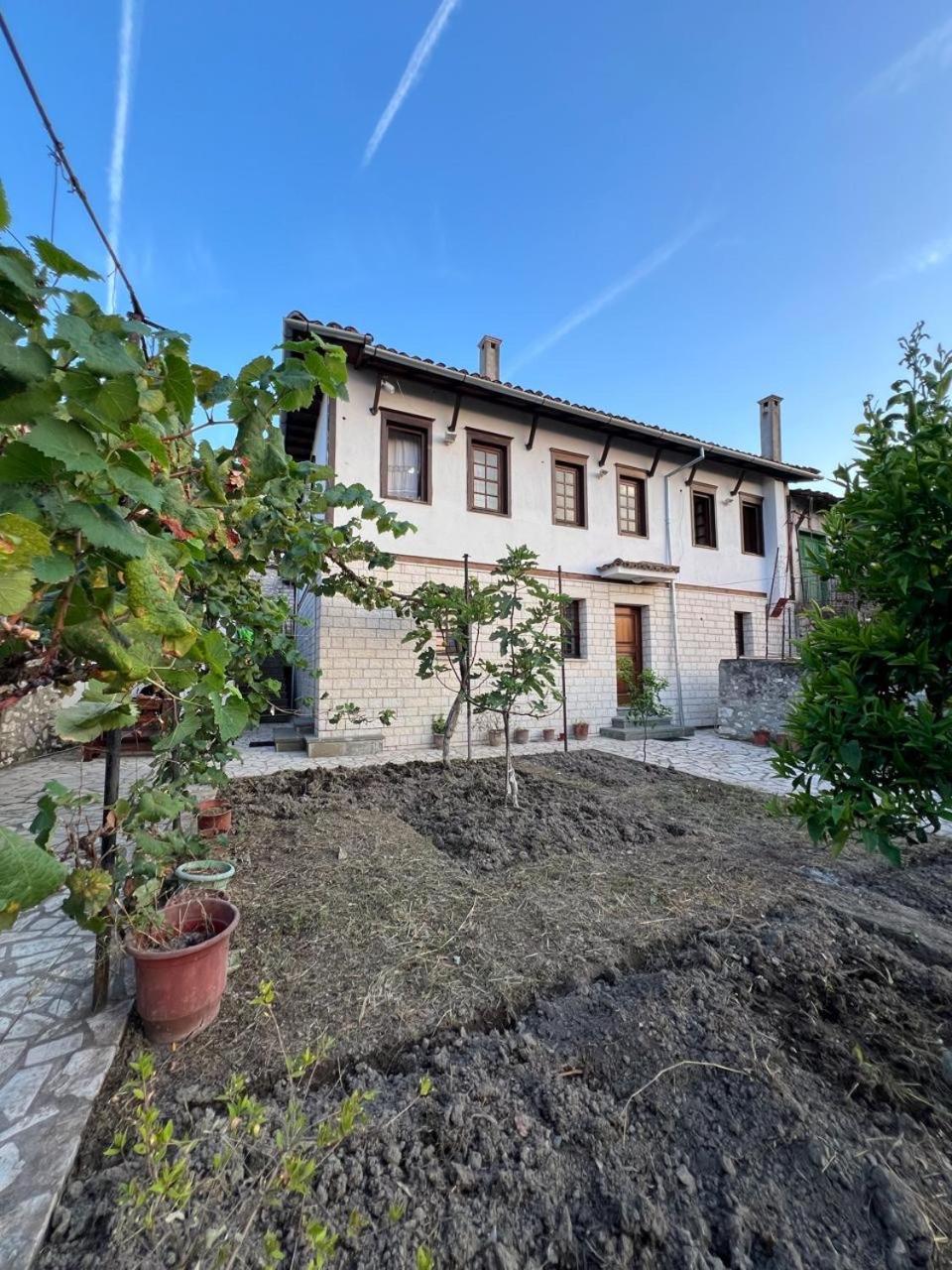 Pjetri House Ξενοδοχείο Μπεράτ Εξωτερικό φωτογραφία