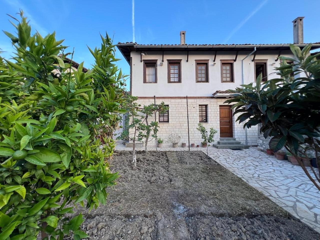 Pjetri House Ξενοδοχείο Μπεράτ Εξωτερικό φωτογραφία