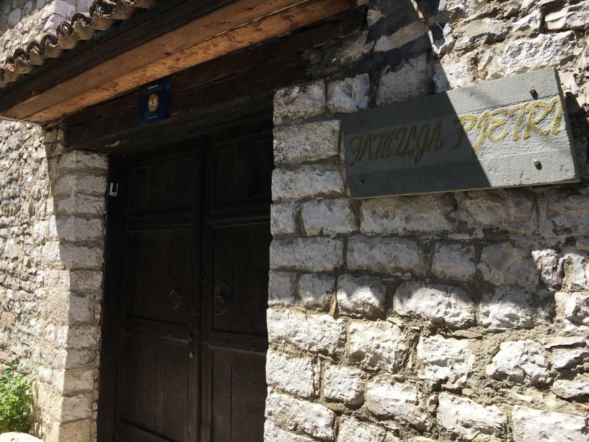 Pjetri House Ξενοδοχείο Μπεράτ Εξωτερικό φωτογραφία